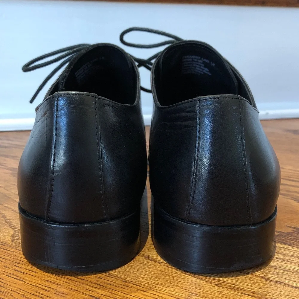 Kenneth Cole, men’s black leather dress shoes, size 10.5 - Picture 4 of 9